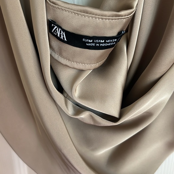 Zara satin effect halter. New without tags - Picture 3 of 3